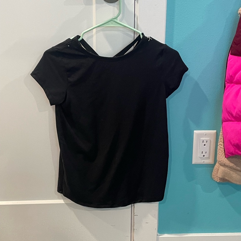 Black athletic tee-shirt